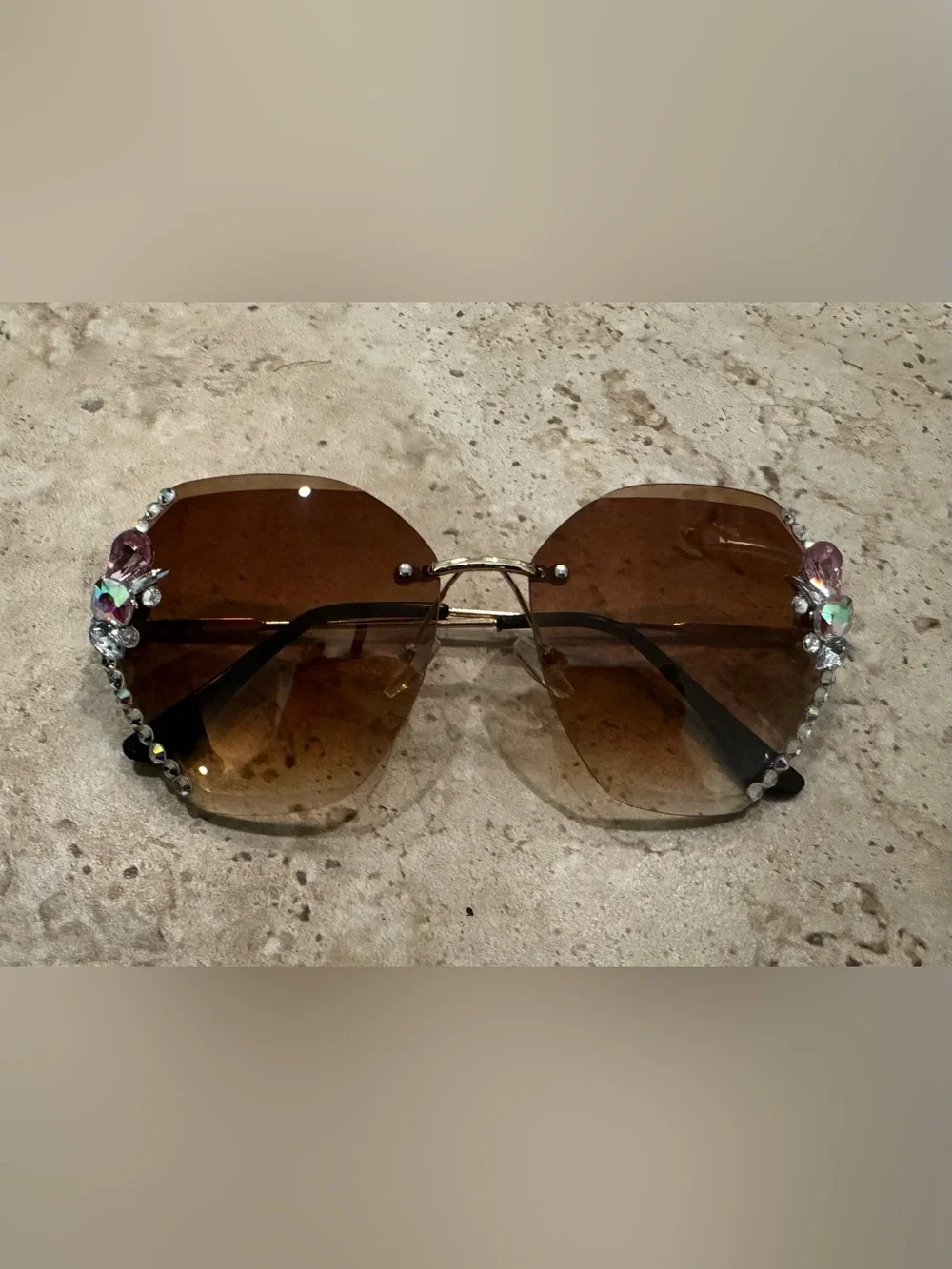 NWOT - Oversized Brown Gradient Rimless Crystal Embellished Sunglasses Gold